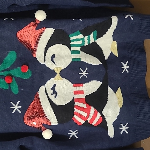 Christmas kissing penguins navy tunic length long sleeve crewneck pullover - Picture 3 of 8